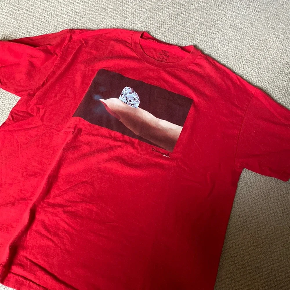 Tshirt. - Picture 1 of 4